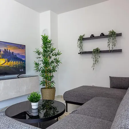 Exquisite Prestige Luxury With Shared Pool Apartment Zadar